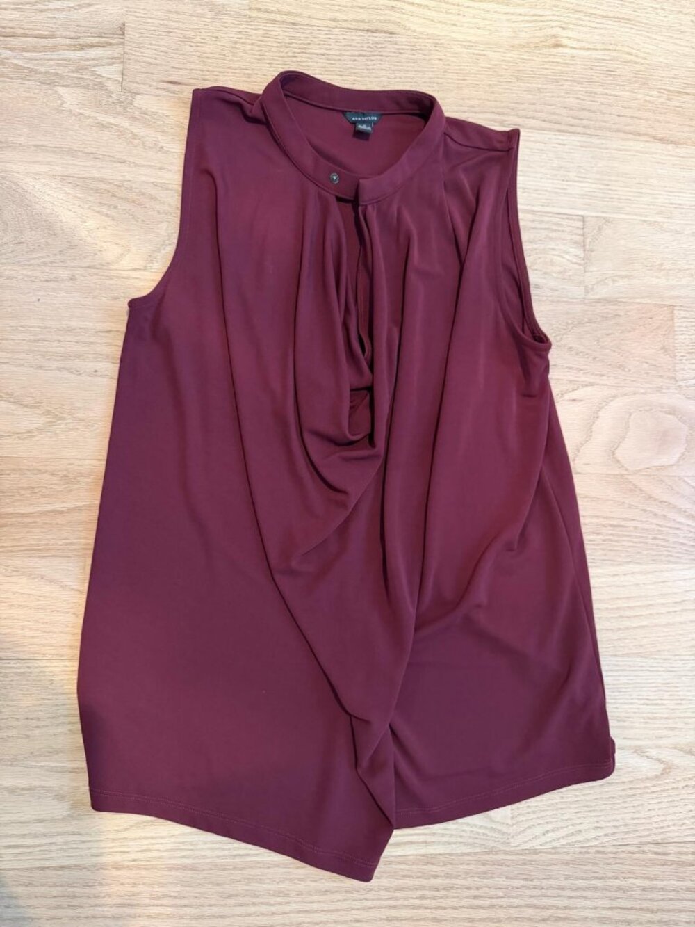 Like New-Ann Taylor sleeveless blouse